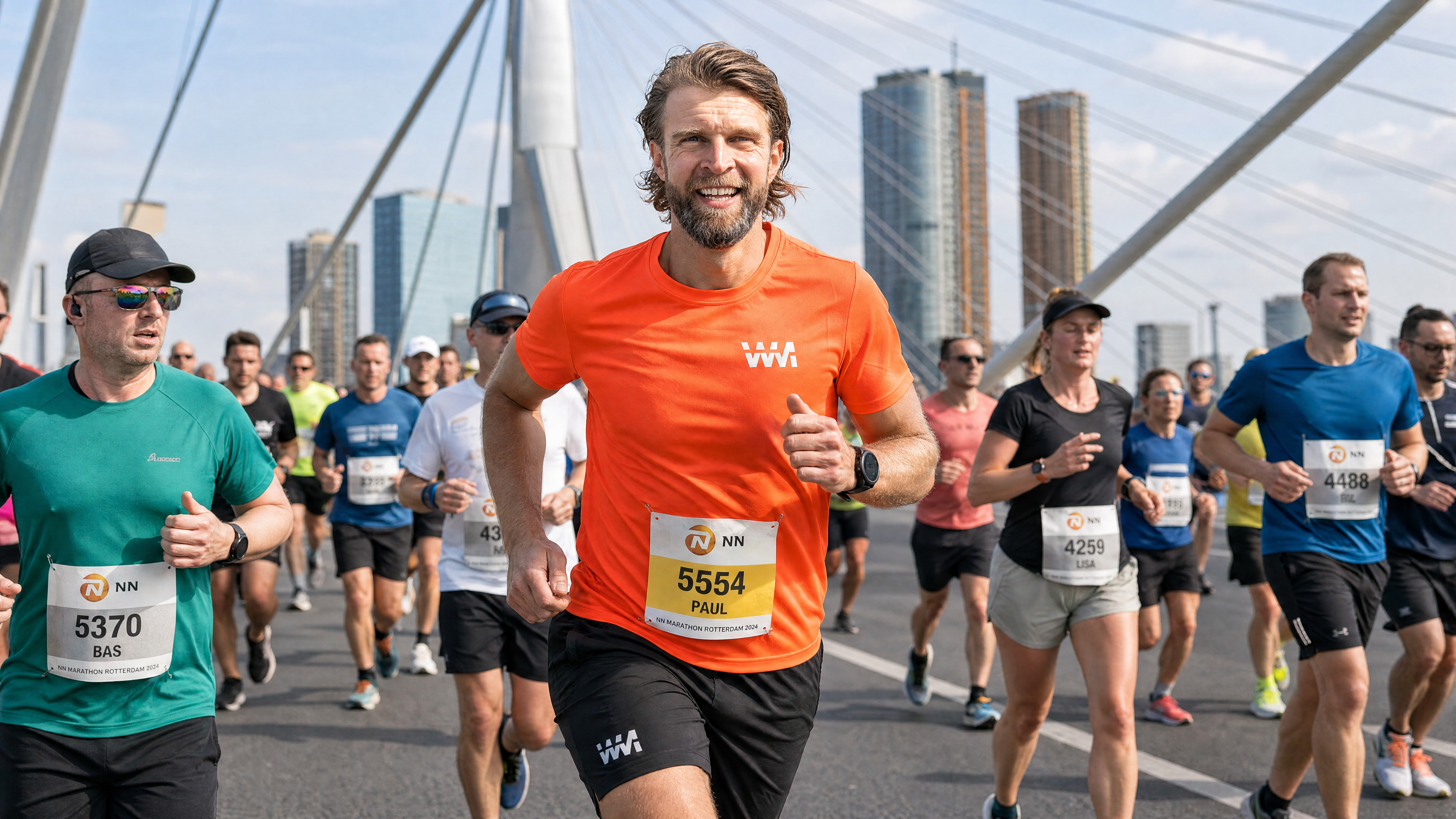 Paul running the Rotterdam Marathon in a WAIMAKERS shirt